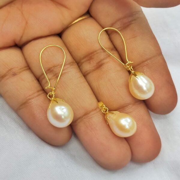 Earrings & pendant| Sonaton gold & pearl