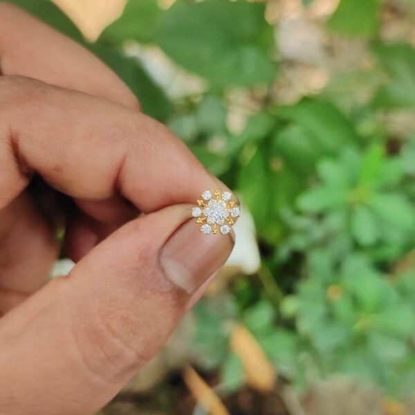 Nosepin  Sonaton  gold & zircon stone