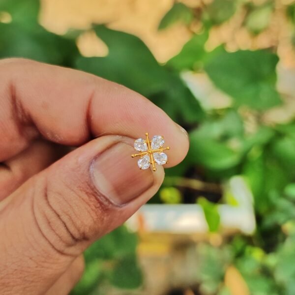 Nosepin | Sonaton  gold & zircon stone
