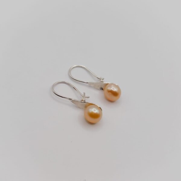 Earrings| 22 k silver & pearl