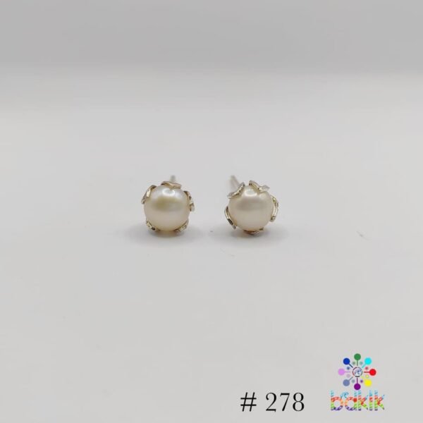 Earrings | 22k silver & pearl